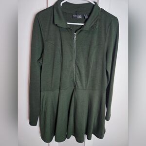 Attitudes by Rene Green Zip Front Long Sleeve Tunic Top S